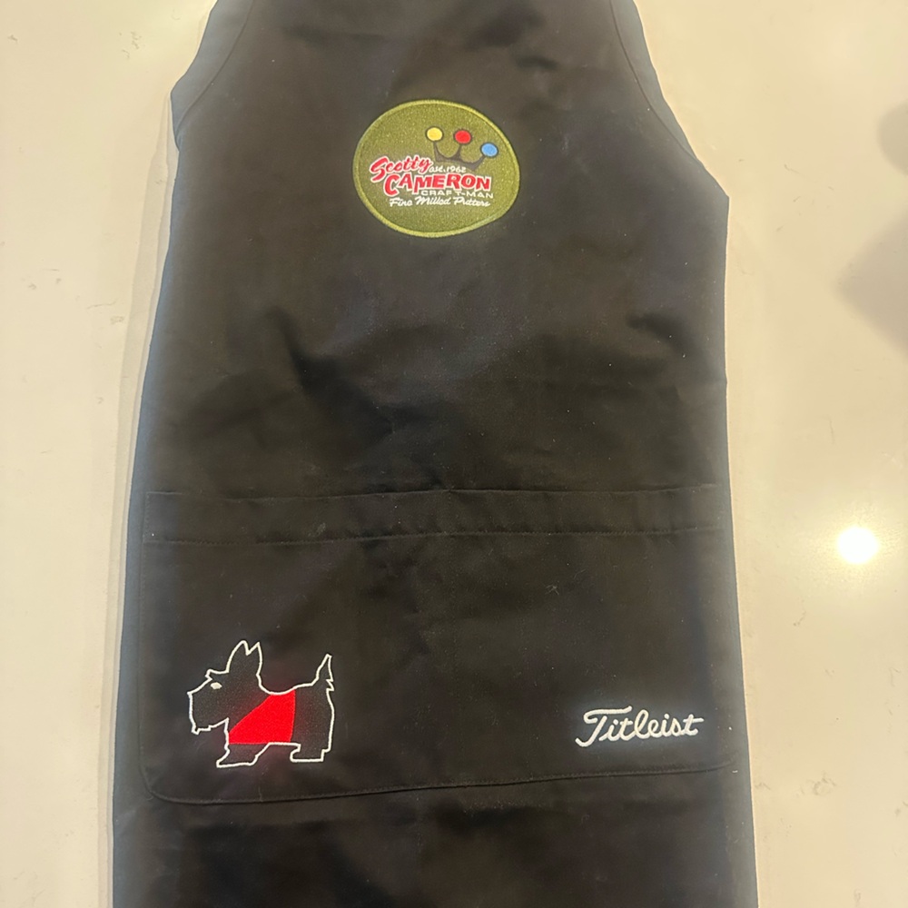 Scotty Cameron Black Apron from 2004